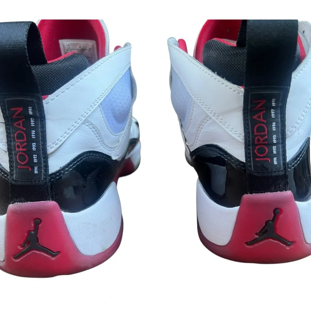 Jordan Jumpman Two Trey White‎ Black University Red DO1925-106 Mens 14